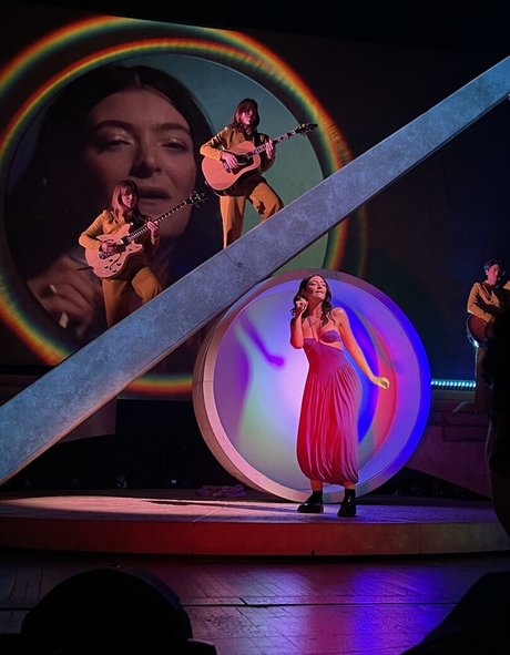 Lorde modèle adulte img