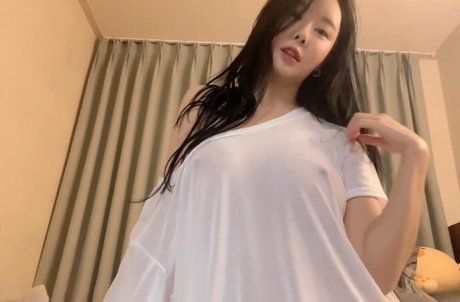Tangle Dahee pornstar beautiful image