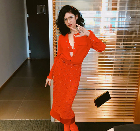 Grimes modelo xxx fotos