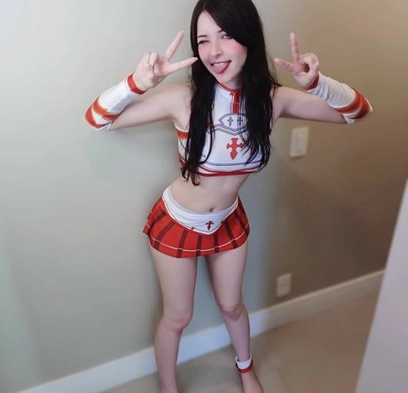 meru rumi actriz caliente imagen