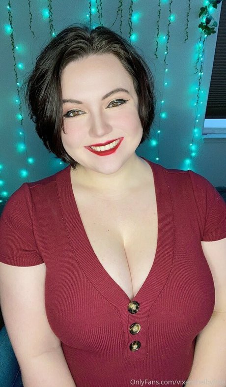 vixenshelbyfree desnudos de estrellas foto