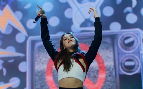 Hailee Steinfeld modèle hd galerie