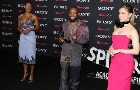 Hailee Steinfeld modelo porno fotos