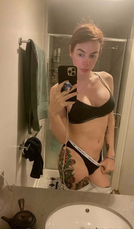 janieblade étoile érotique photos