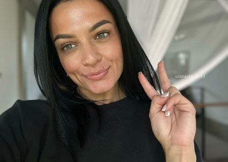 Anasta po93 estrella porno hermosa foto