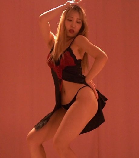 Waveya exclusive pornstar images