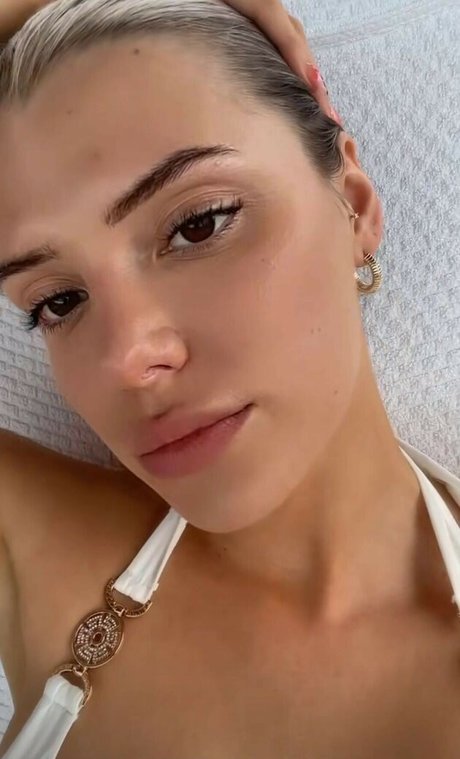 Alissa Violet étoile image