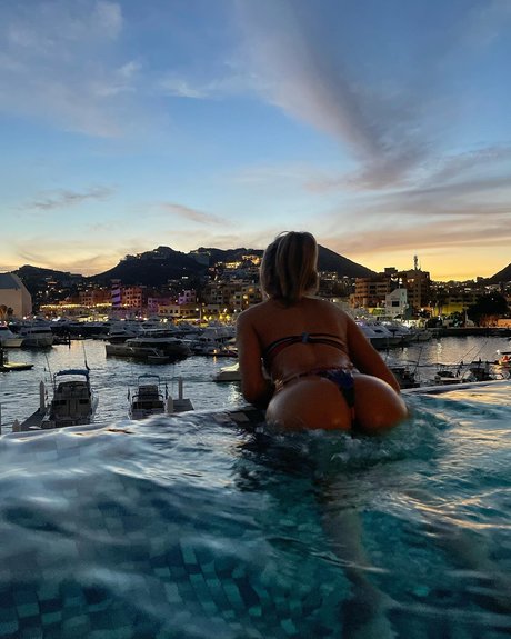 Alissa Violet estrella atractiva archivo