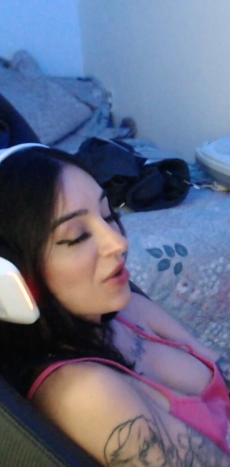 Leticia Caputi étoile nue archive