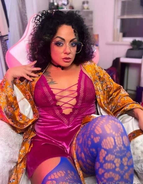 Solo Darling nudes star galleries