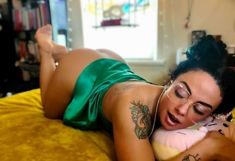 Solo Darling xxx actress photos