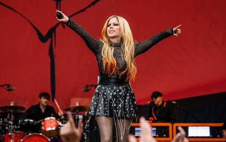 Avril Lavigne modelo de alta calidad galería