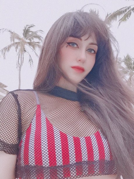 Solo fans de travestis asiáticas cima libre imagen