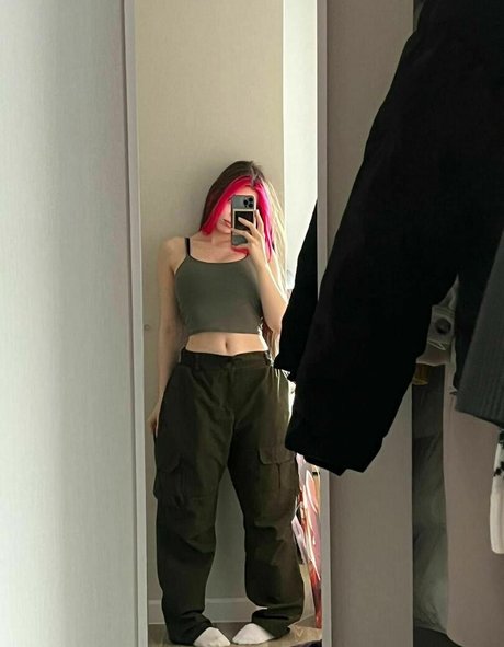 akyuliych actrice chaude images