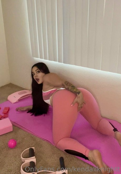 kendallknightt naked star photos