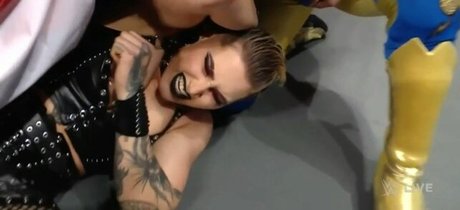 Rhea Ripley sexo estrella recopilación