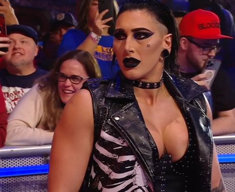 Rhea Ripley actriz de alta calidad foto