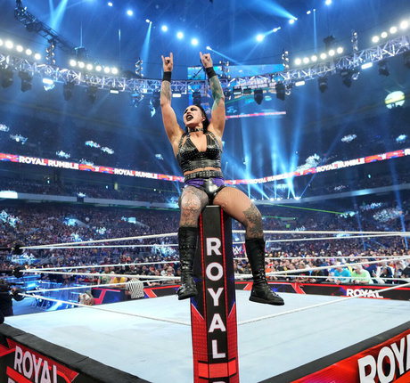 Rhea Ripley actrice sexy des photos