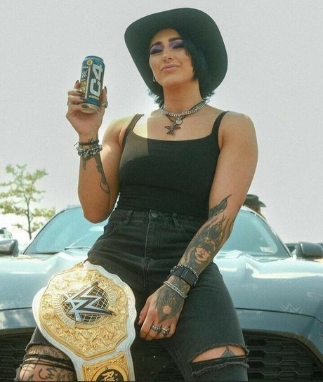 Rhea Ripley étoile de l'art img