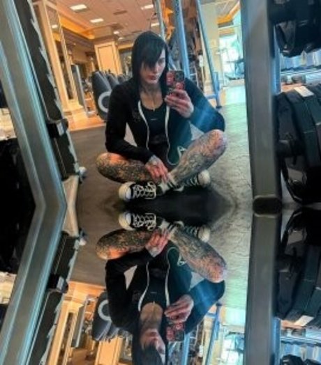 Rhea Ripley libre de estrellas foto