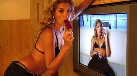 Flavia Alessandra desnudos de modelos galerías