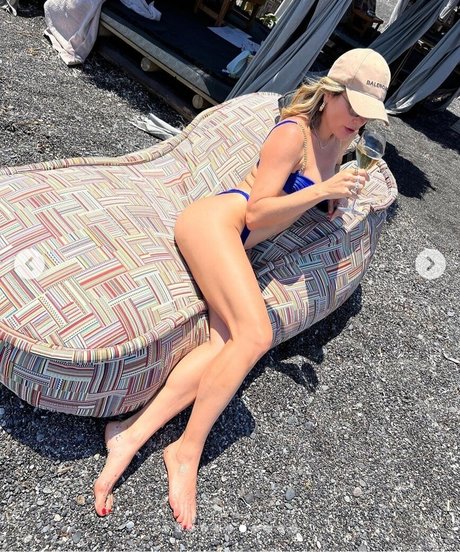 Flavia Alessandra arte modelo foto