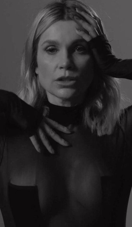 Flavia Alessandra modèle porno galerie