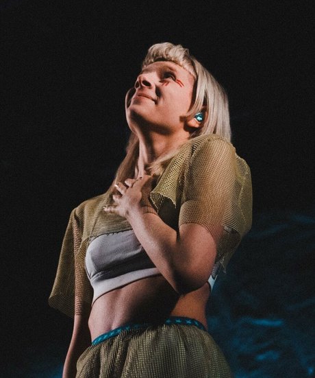 Aurora Aksnes actriz imagen