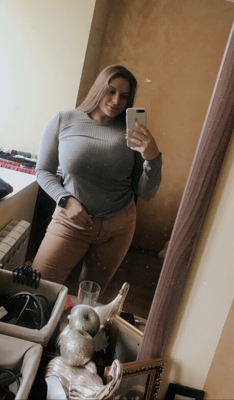 Nastya Blinova haut modèle archive