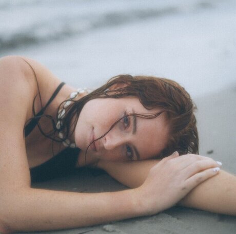 Anica Zimmermann actrice érotique galerie