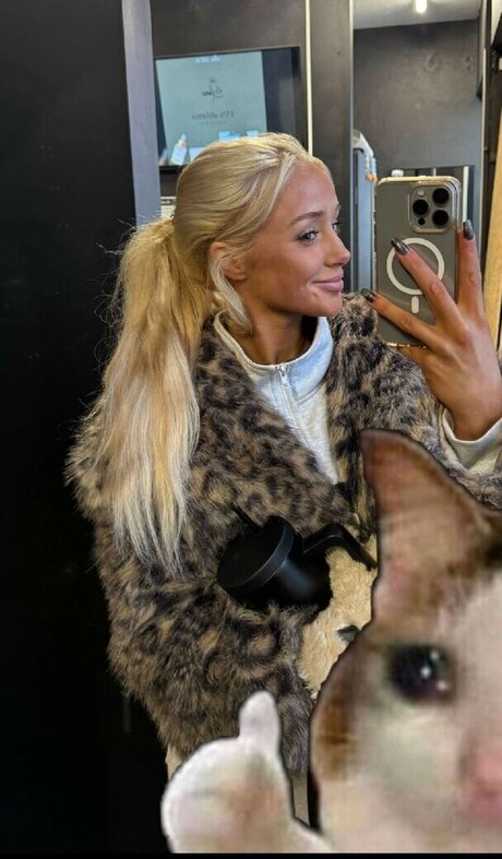 Brynhildurgunnlaugs estrella porno agradable foto