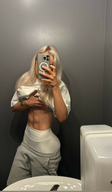 Brynhildurgunnlaugs xxx étoile images