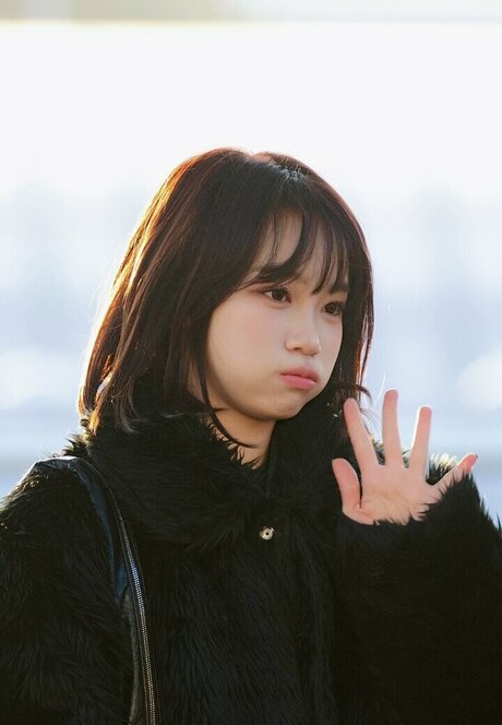 Kim Chaewon jolie star du porno photo