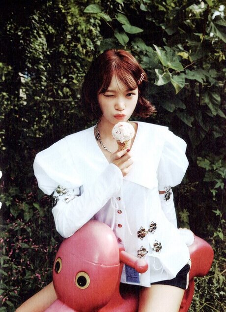 Kim Chaewon actriz caliente recopilación