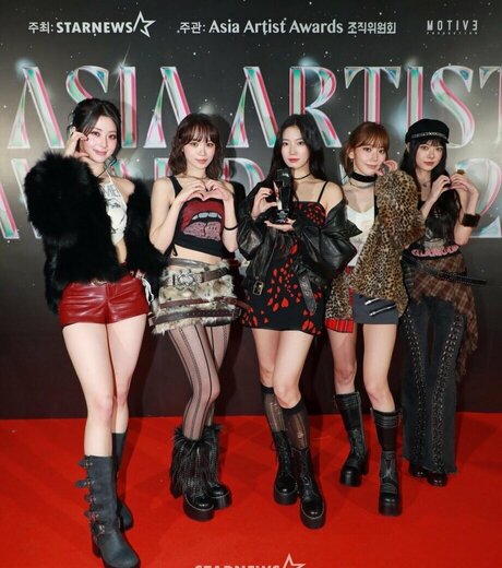 Kim Chaewon star du porno sympa galeries