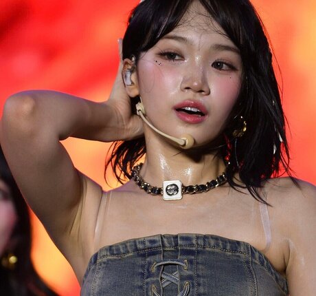 Kim Chaewon desnudos de modelos galerías