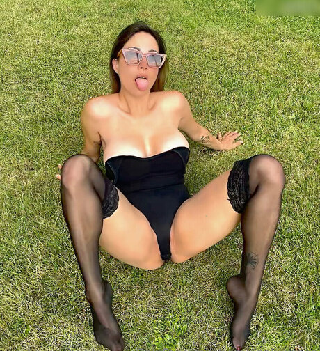 anavonplummer model erotic photo