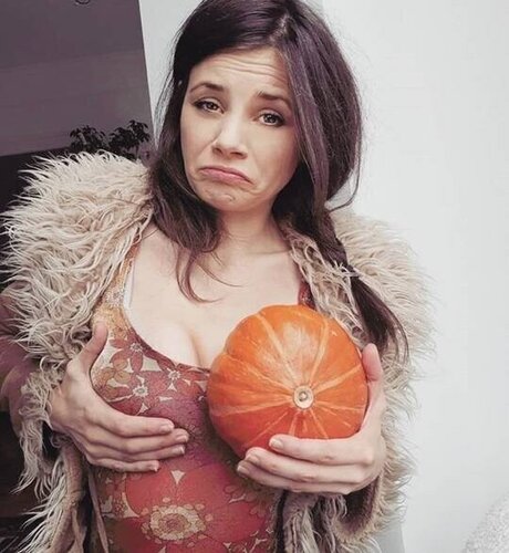 Joyce Ilg étoile sympa galerie