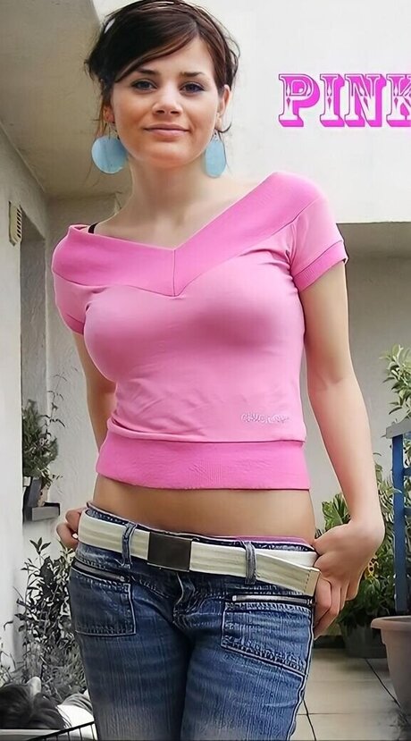 Joyce Ilg modèle chaud img