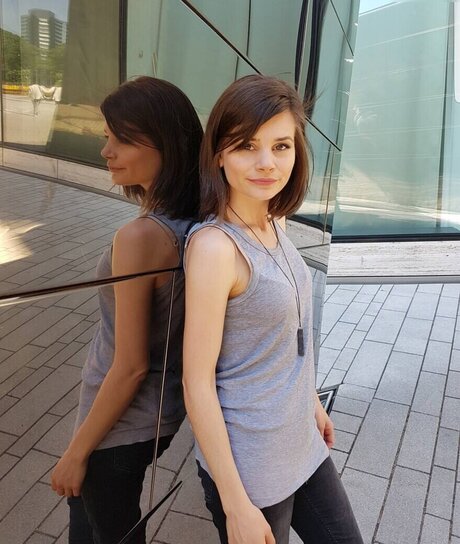 Joyce Ilg actriz adulta galerías