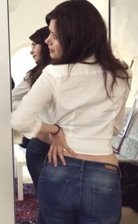 Joyce Ilg modèle xxx archive