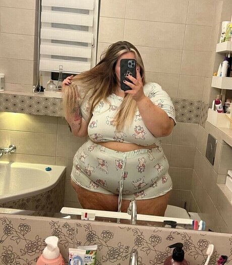 Geparrke jolie star du porno image