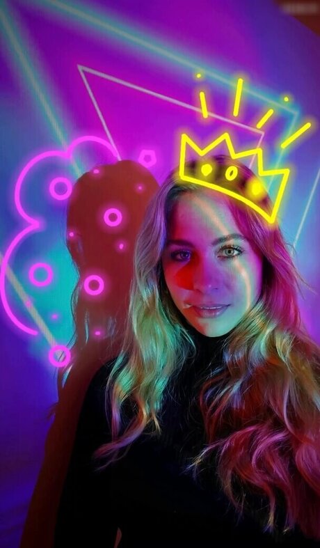 Sophia Fl rsch actrice nue galeries