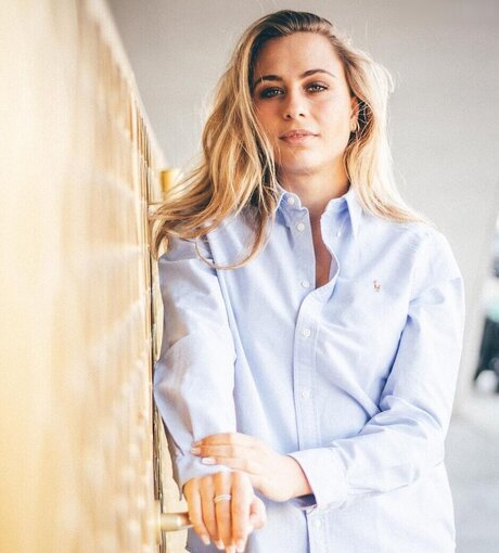 Sophia Fl rsch star du porno adulte img