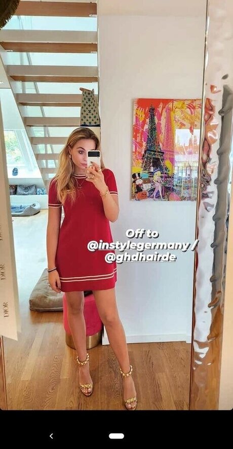 Sophia Fl rsch nude actress image
