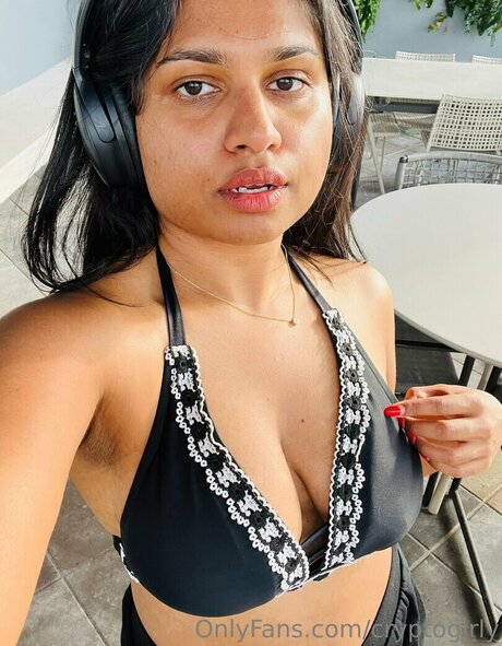 Miss Patel modèle de sexe photo