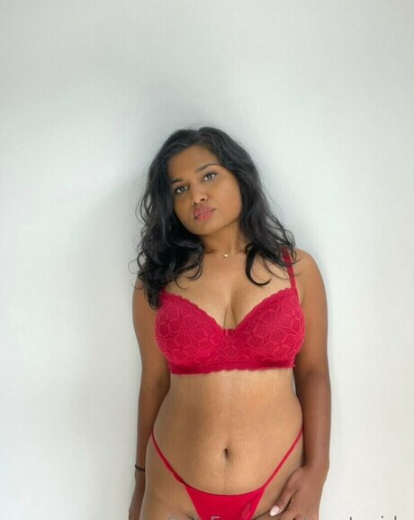 Miss Patel modèle parfait img