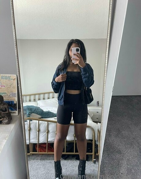 Miss Patel mejor actriz foto