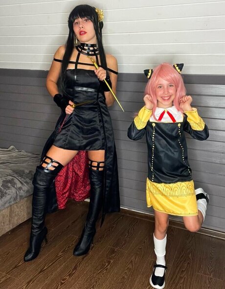 Red Saya modèle exclusif image