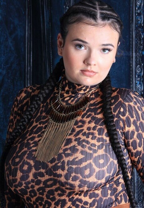 Katieexo134 desnudos de modelos recopilación